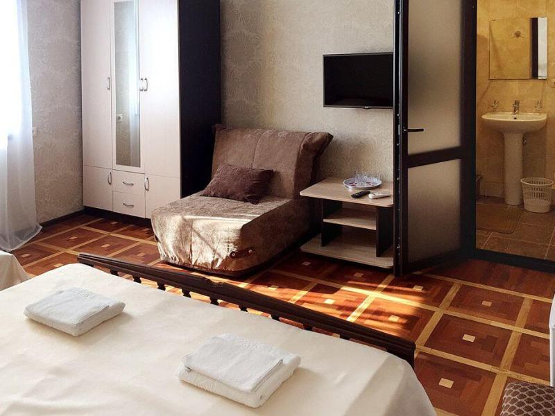 Валентина (ул. Добровольцев)