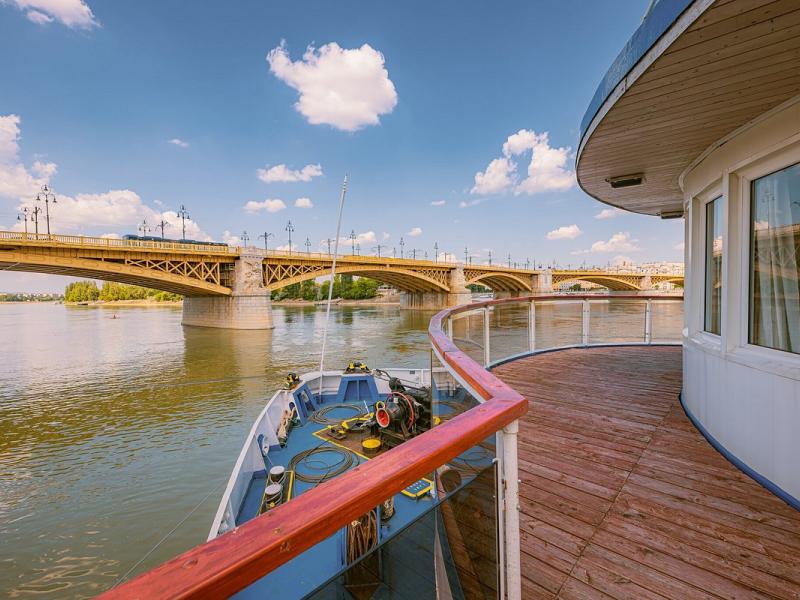 Grand Jules - Boat Hotel