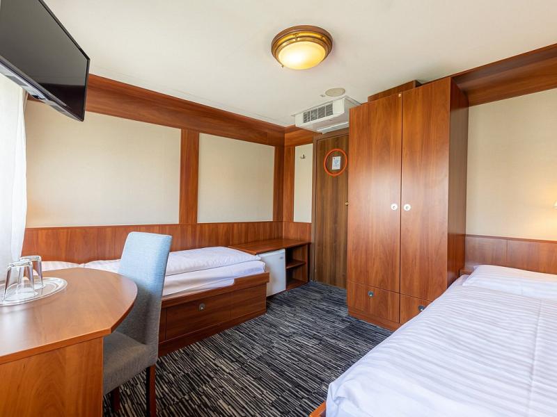 Grand Jules - Boat Hotel