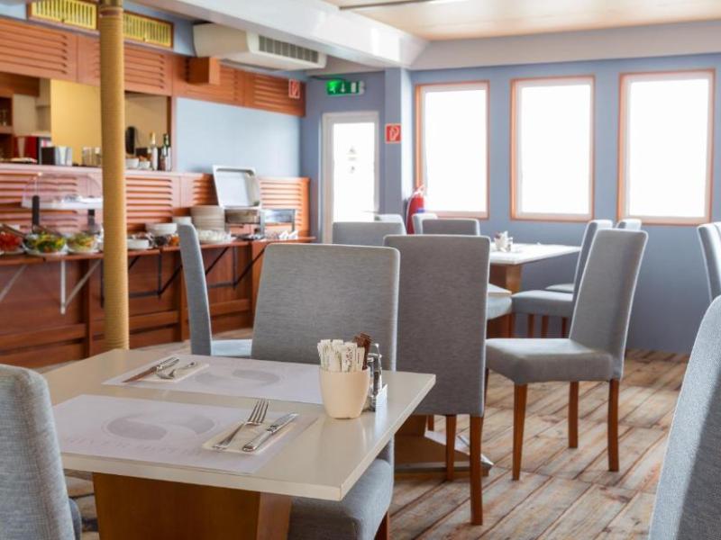 Grand Jules - Boat Hotel