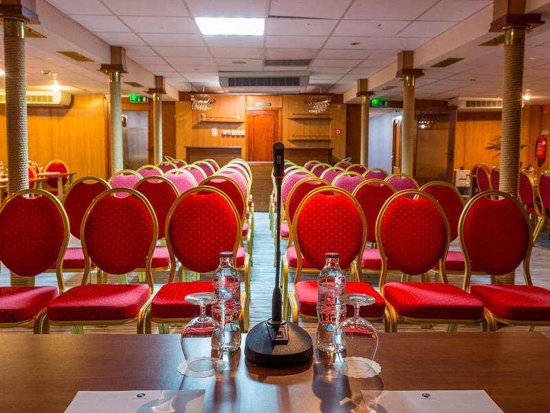 Grand Jules - Boat Hotel