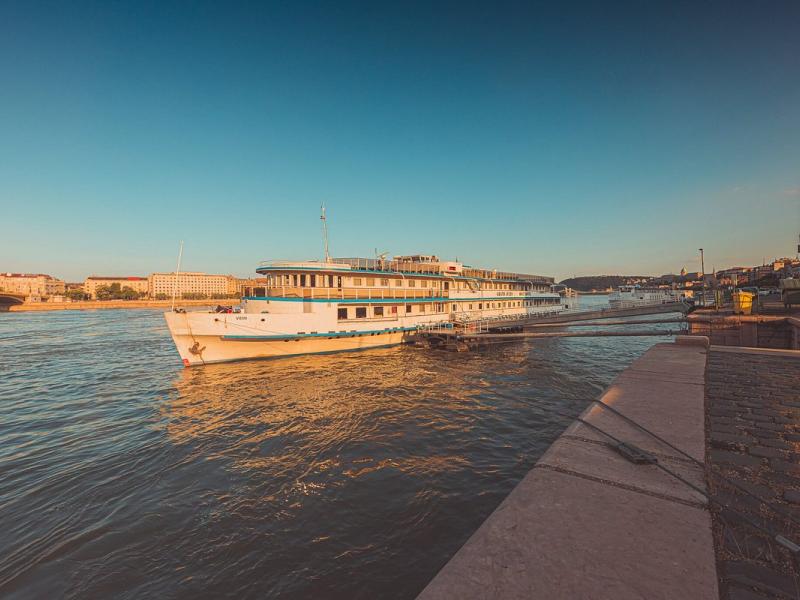 Grand Jules - Boat Hotel