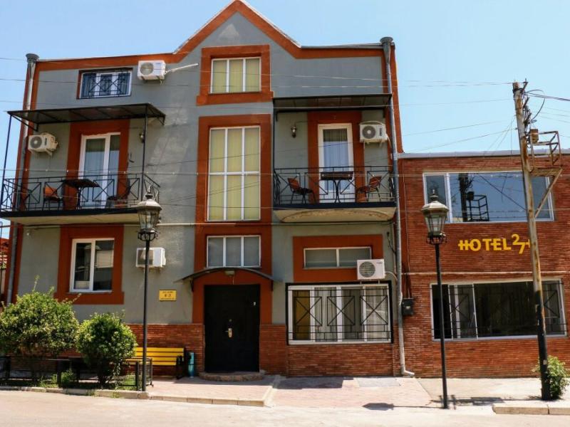 Hotel 27