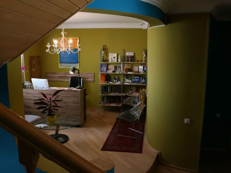 Hotel 27