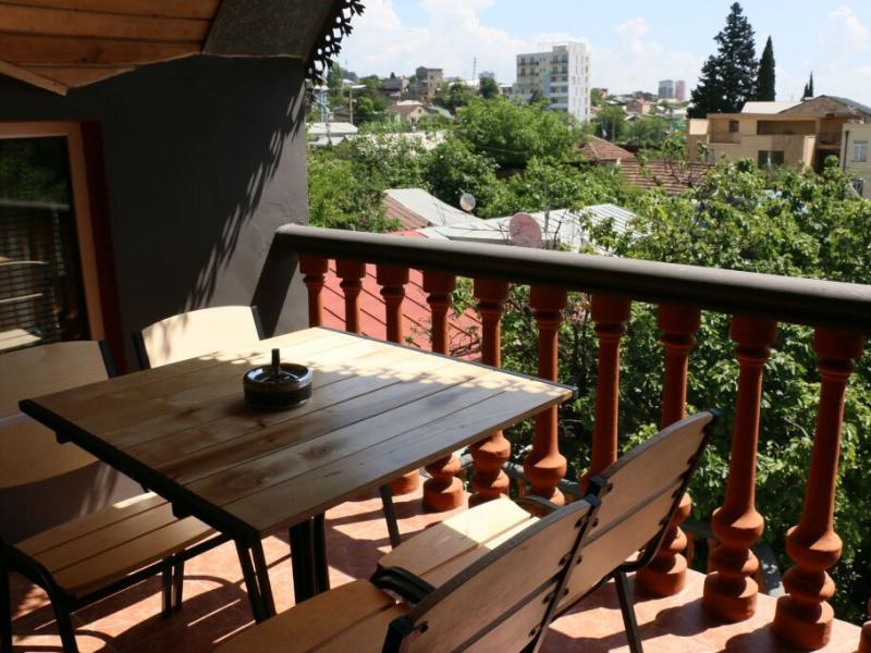 Hotel 27
