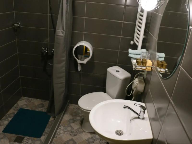 Hotel 27