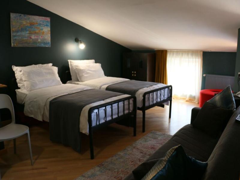 Hotel 27