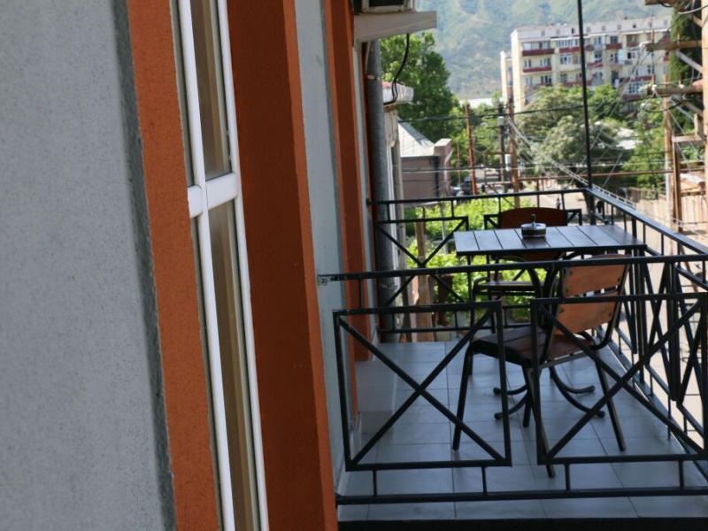 Hotel 27