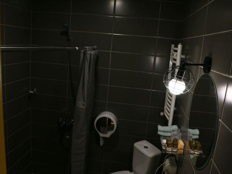 Hotel 27