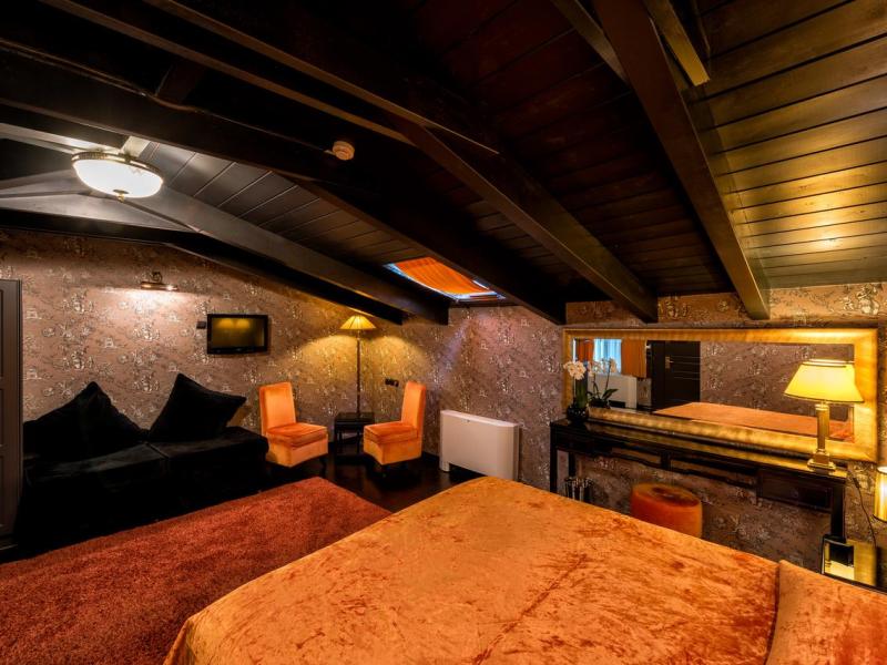 Maison Grecque Hotel