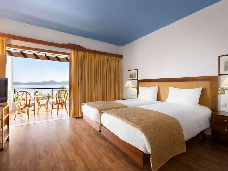 Ramada Loutraki Poseidon Resort