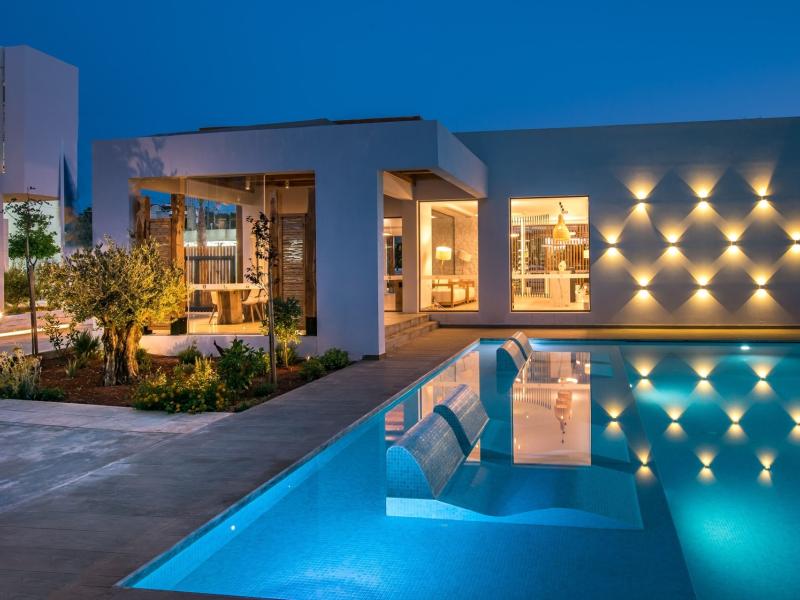 Paralos Lifestyle Beach