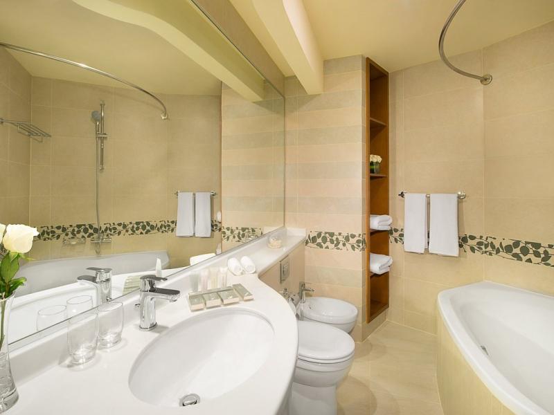 City Seasons Towers Hotel