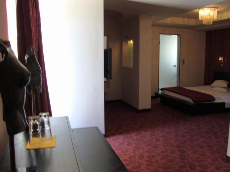 Minoa Athens Hotel