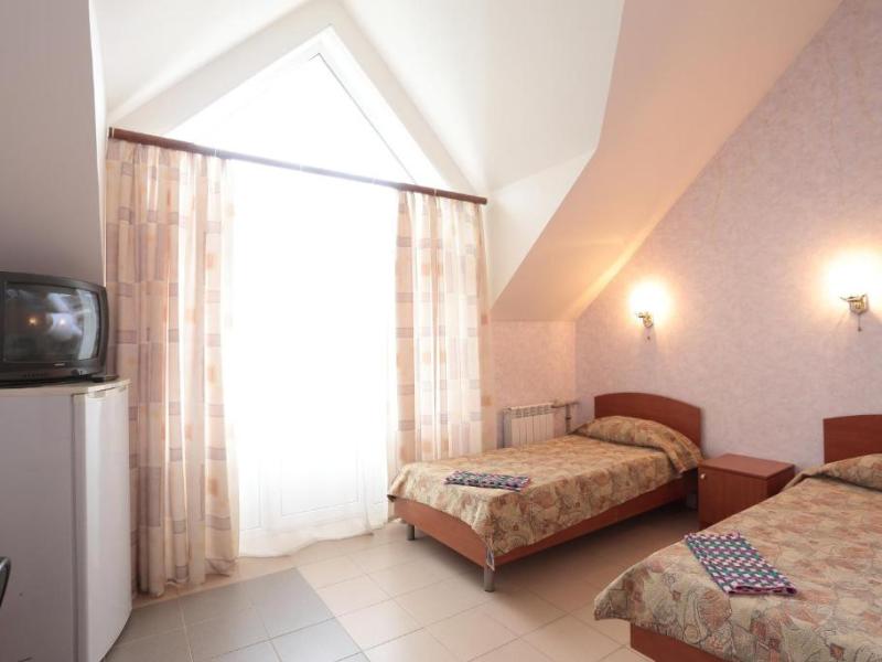 Отель Кристалл