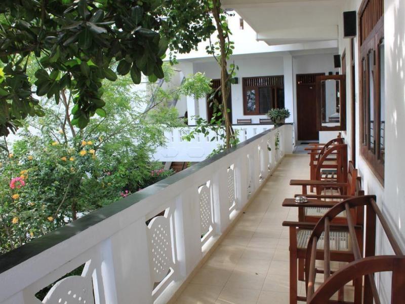 Unawatuna Beach Bungalow