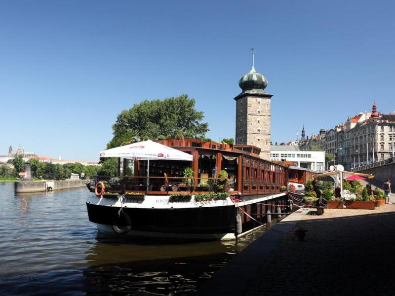 Boat Hotel Matylda