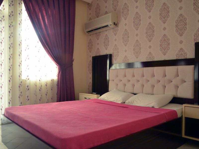 Side World Star Hotel