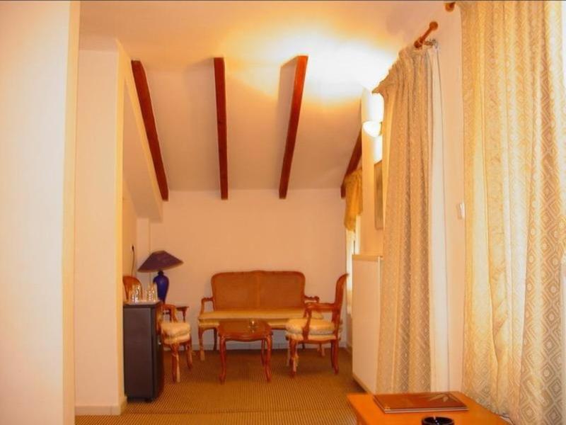Xastero Hotel