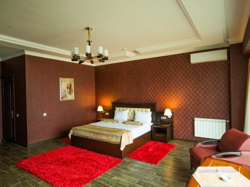 Regnum Hotel & Restaurant