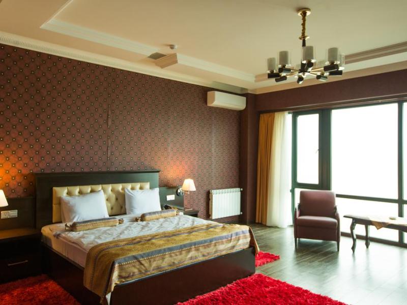 Regnum Hotel & Restaurant