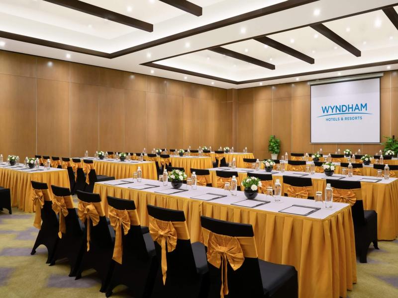 Wyndham Grand Phu Quoc