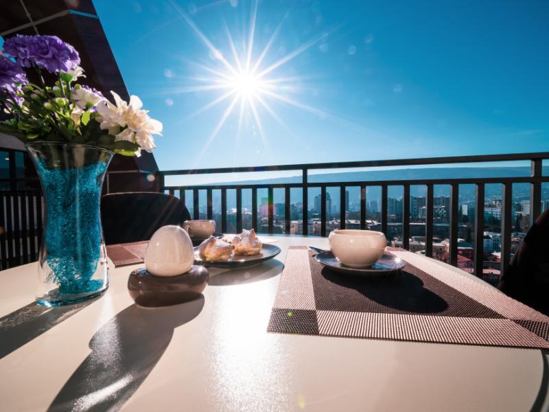 L Plaza Hotel