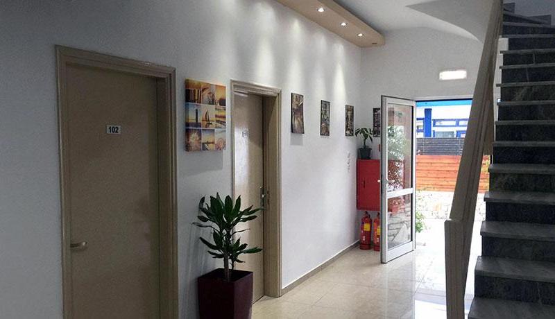 Cronos Beach Apartments