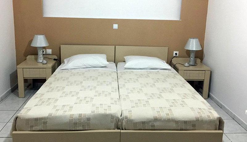 Cronos Beach Apartments