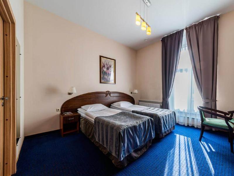 Cronwell Inn Стремянная