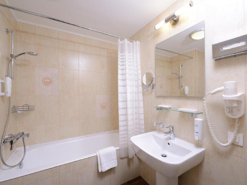 Cronwell Inn Стремянная