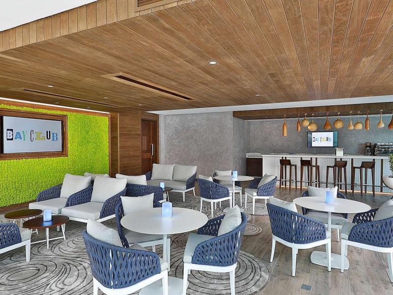 DoubleTree by Hilton Dubai - Business Bay