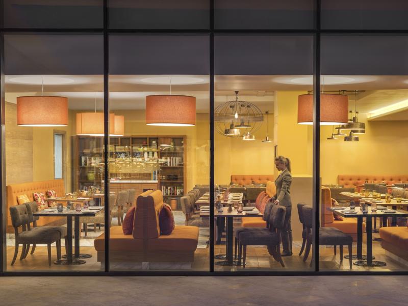 The Retreat Palm Dubai MGallery by Sofitel