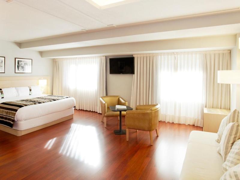 Holiday Inn