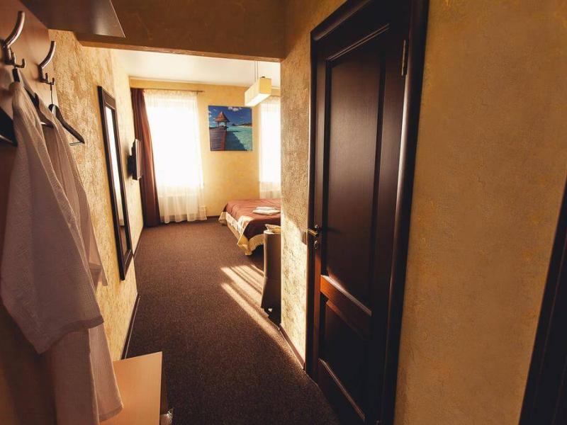 Hotel Shale