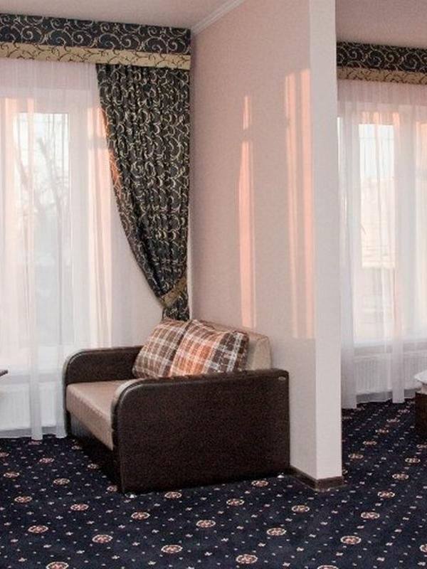 Maksimus Hotel