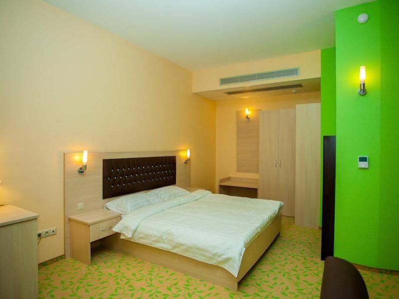 Open City Hotel