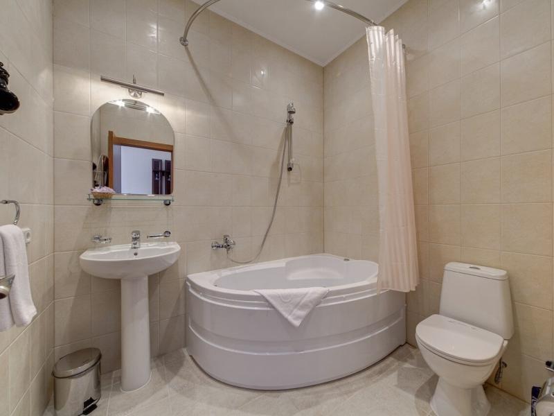 Solo на наб.реки Мойки, 82