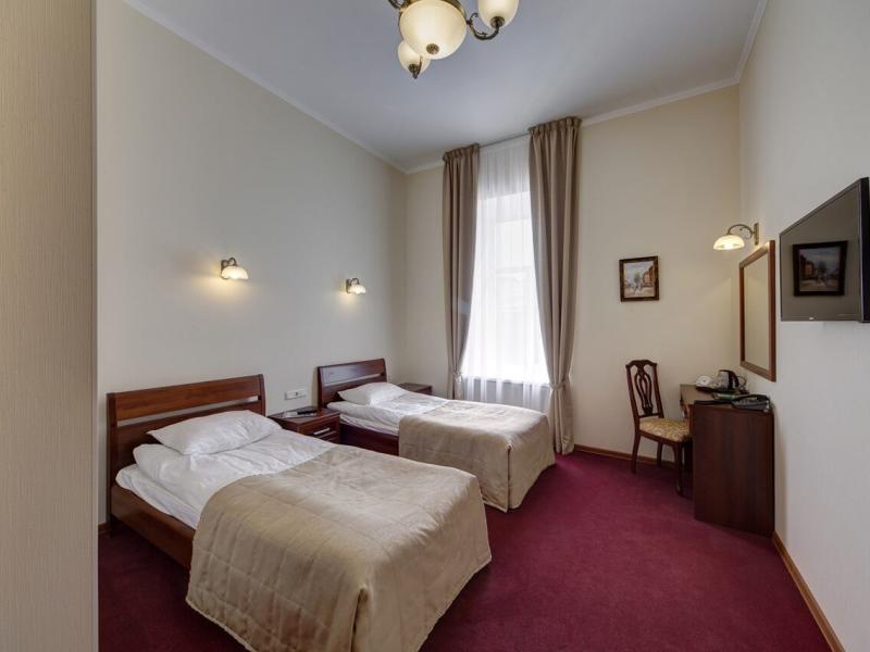 Solo на наб.реки Мойки, 82