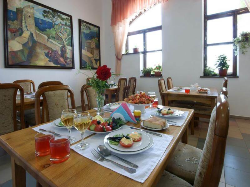 Приморский Дворик 
