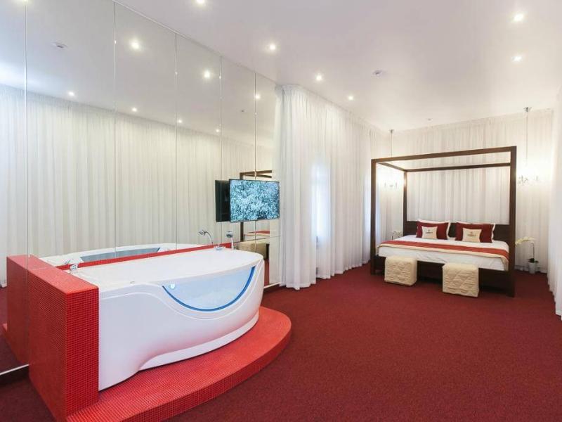 Garnet Hotel & Spa