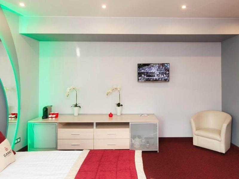 Garnet Hotel & Spa