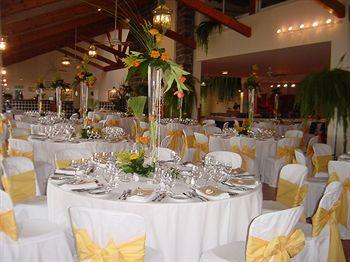 Albatroz Beach & Yacht Club