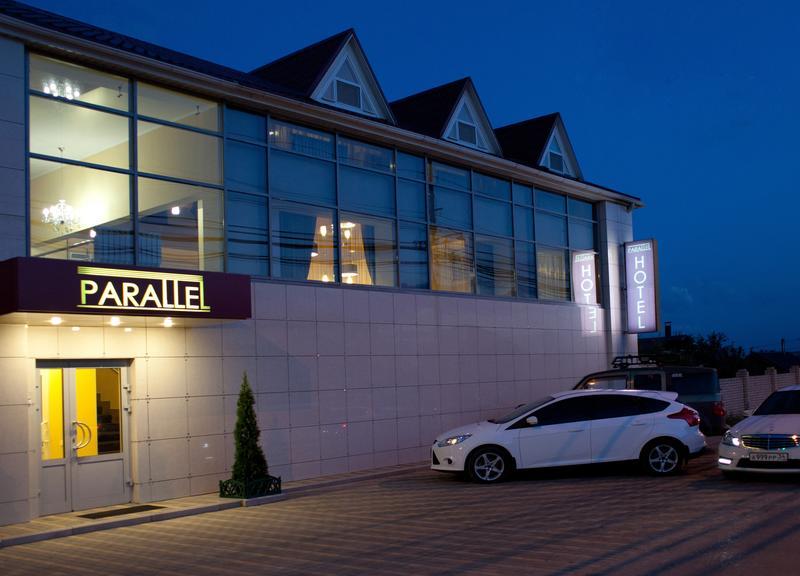 Parallel Hotel