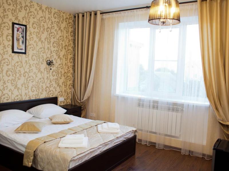 Parallel Hotel