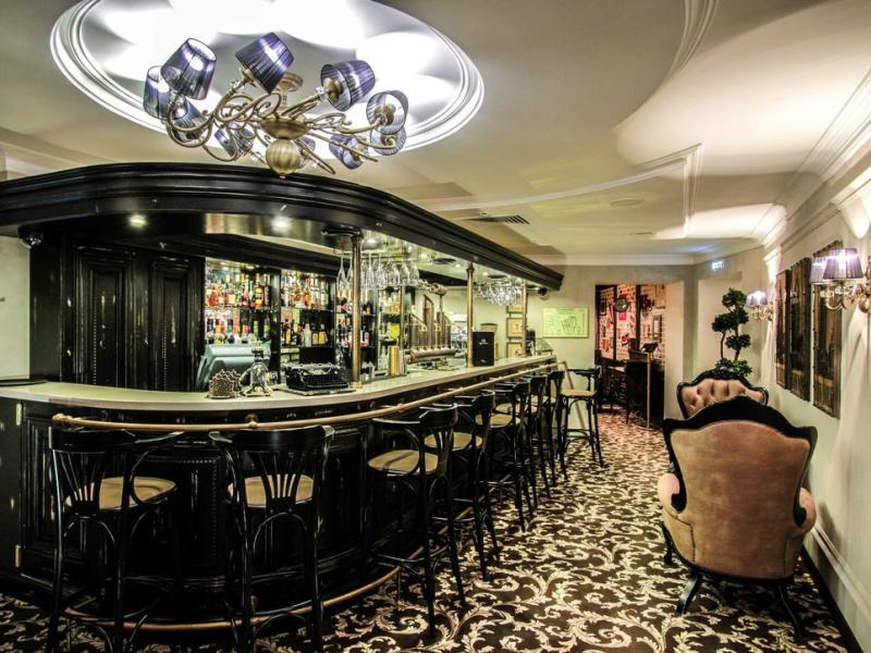 Royal Plaza