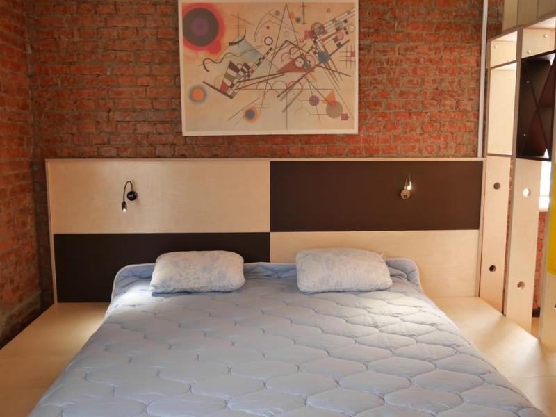 Hovel хостел