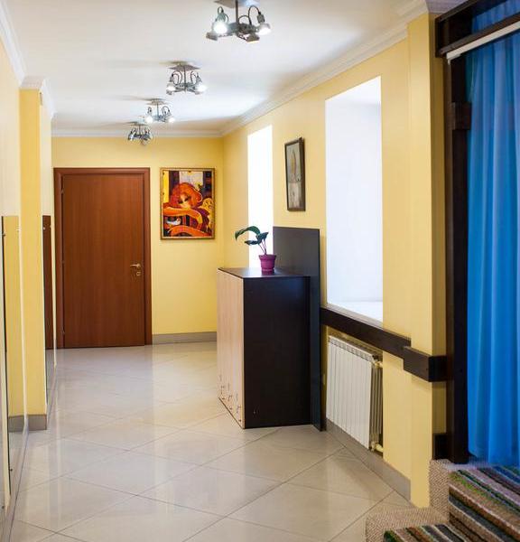 Hostel 3952
