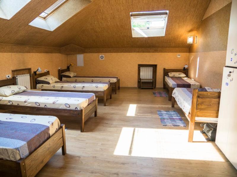 Hostel 3952
