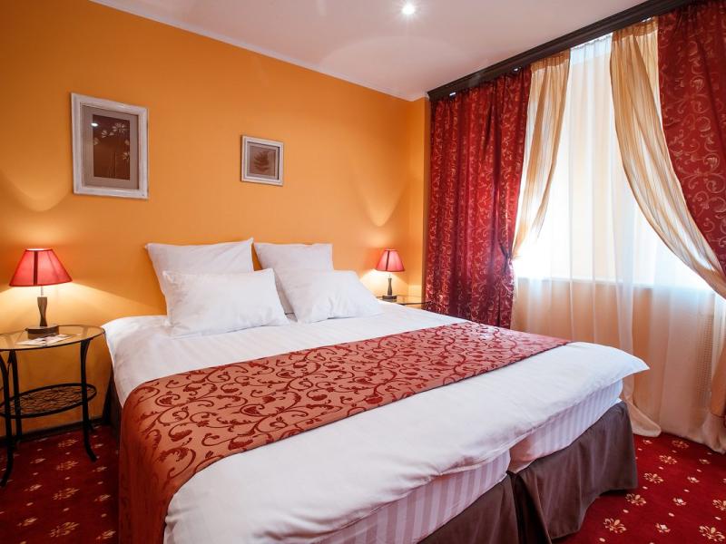 Jenavi Club Hotel